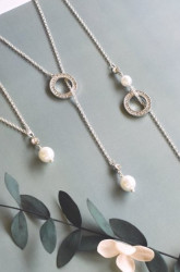 Boutique de mariage qui propose des bijoux assortis à la robe de mariée à Saint-Étienne