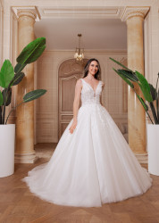 Robe de mariée ajustée à Saint-Étienne